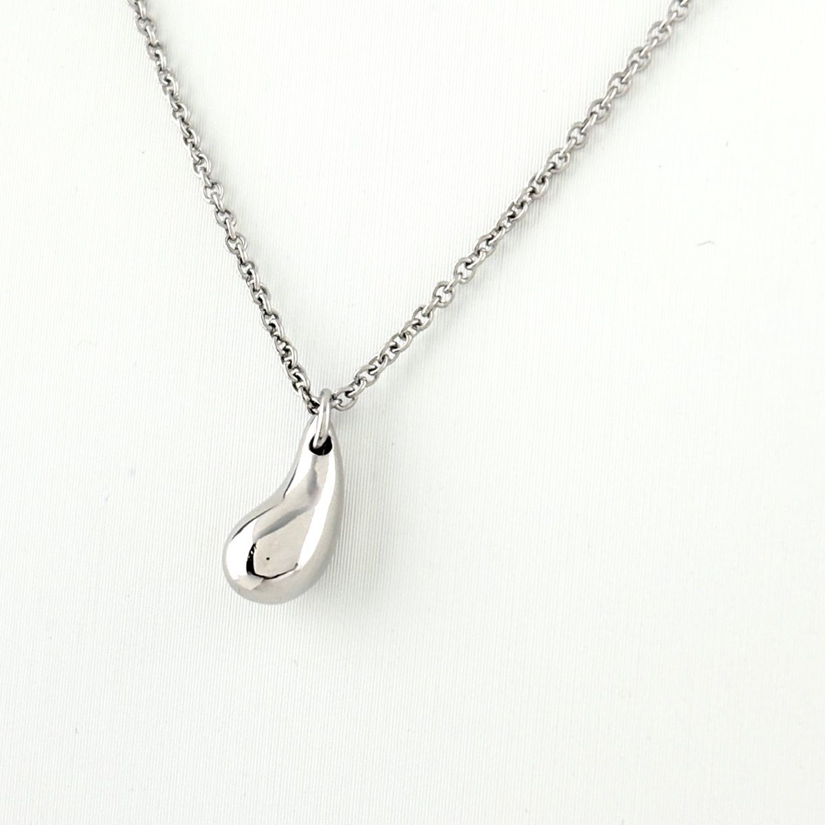 Tiffany & Co Teardrop Necklace Platinum Pendant Elsa Peretti — view 2