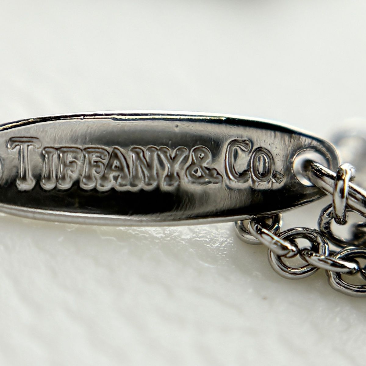 Tiffany & Co Teardrop Necklace Platinum Pendant Elsa Peretti — view 5