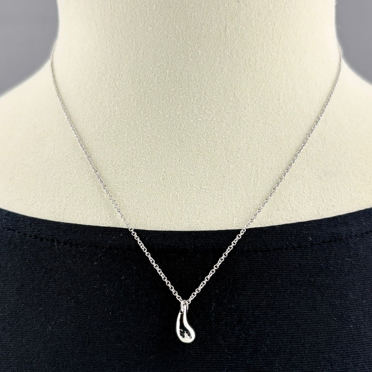 Tiffany & Co Teardrop Necklace Platinum Pendant Elsa Peretti — view 3