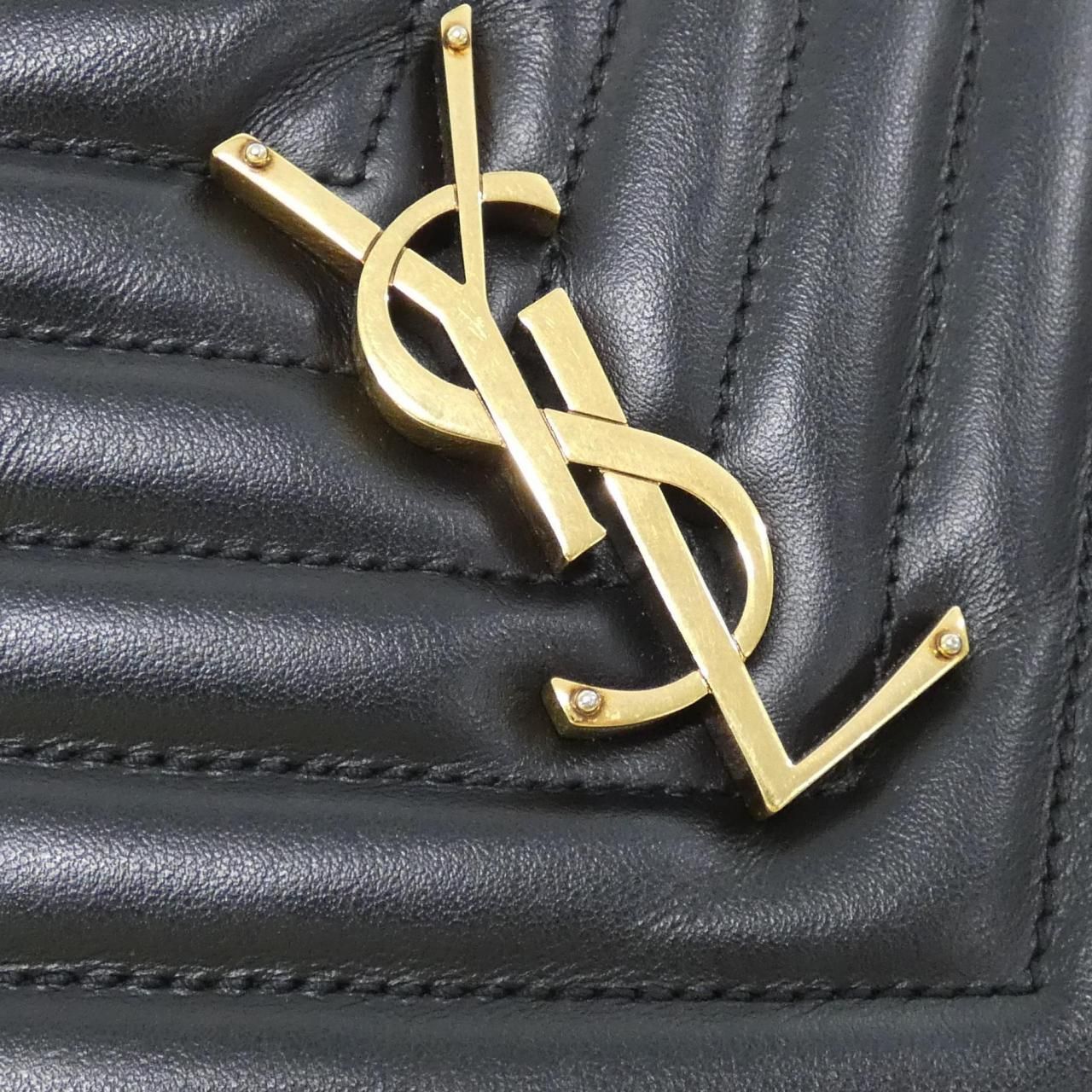 Saint Laurent Lou M Shoulder Bag — view 4