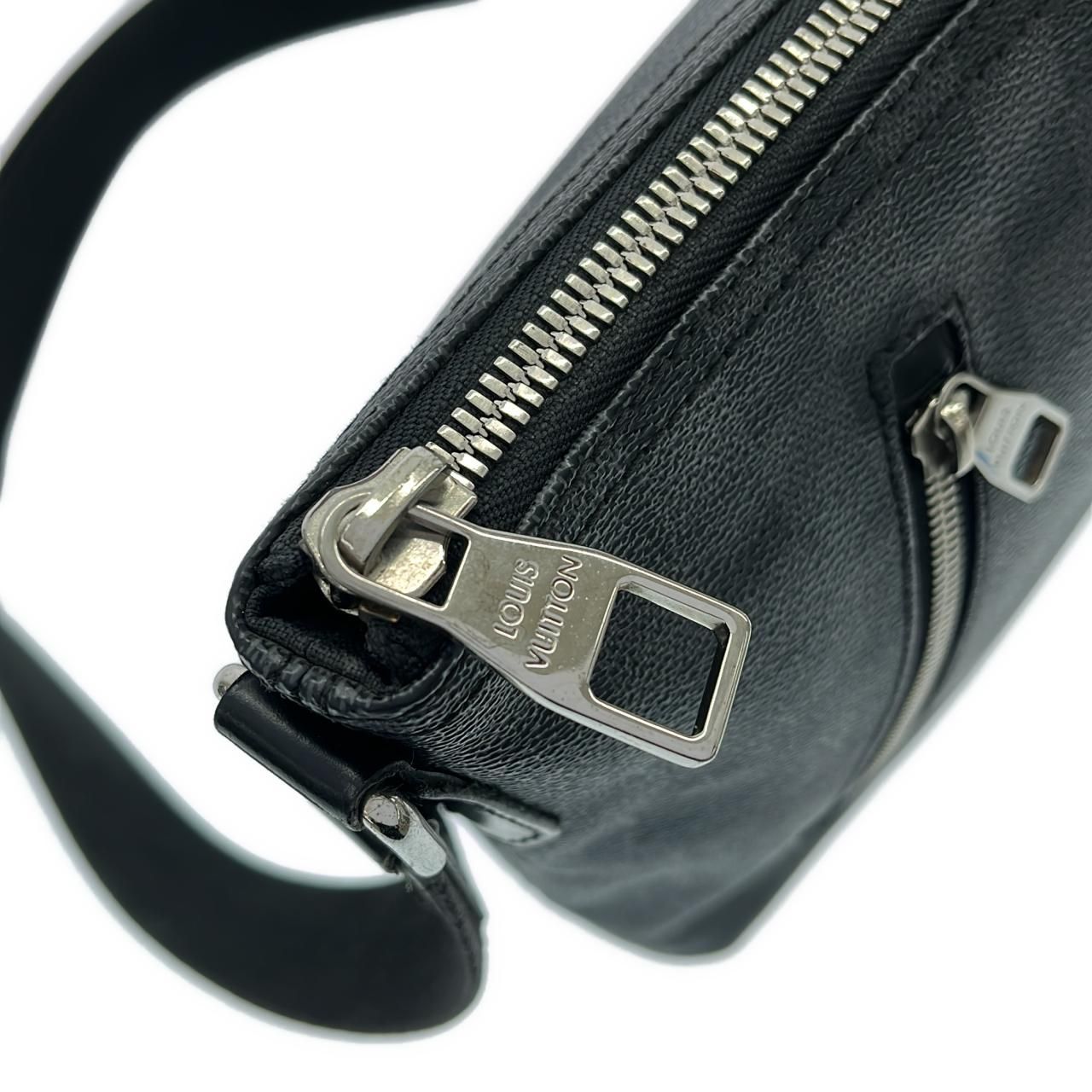 Louis Vuitton Damier Graphite Mick PM Shoulder Bag — view 4