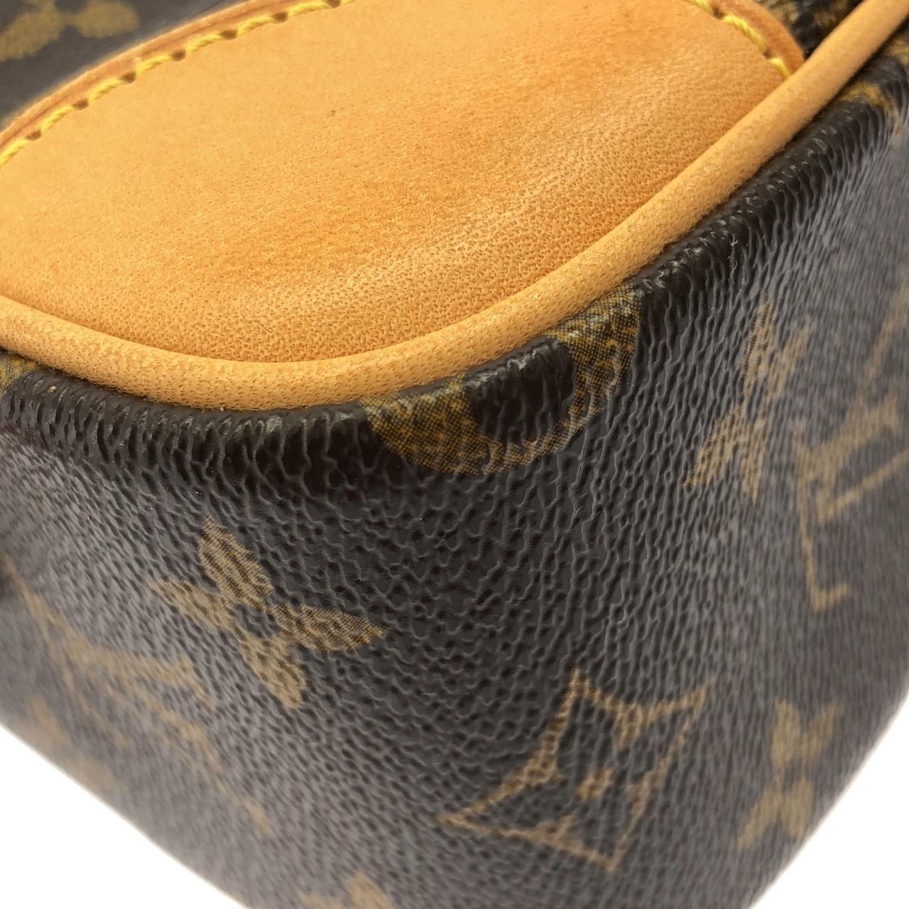 Louis Vuitton Vintage Monogram Trocadero 27 cm Shoulder Bag — view 3