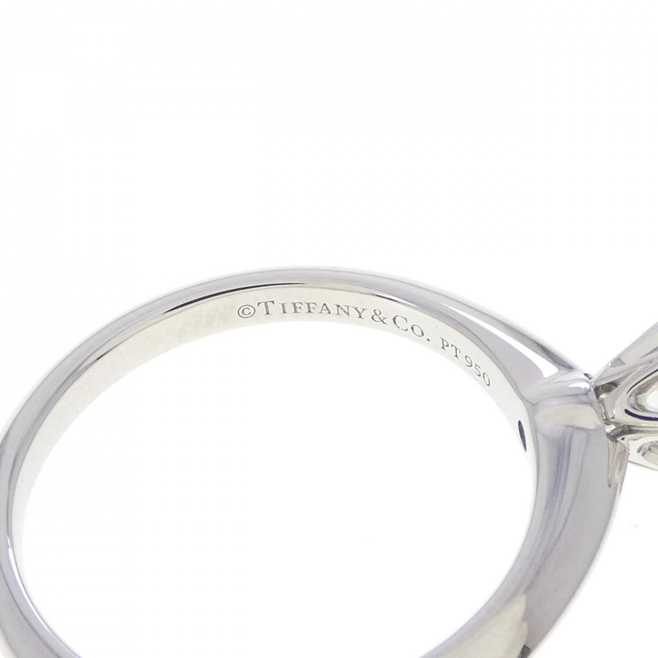 Tiffany & Co Classic Solitaire Ring — view 4