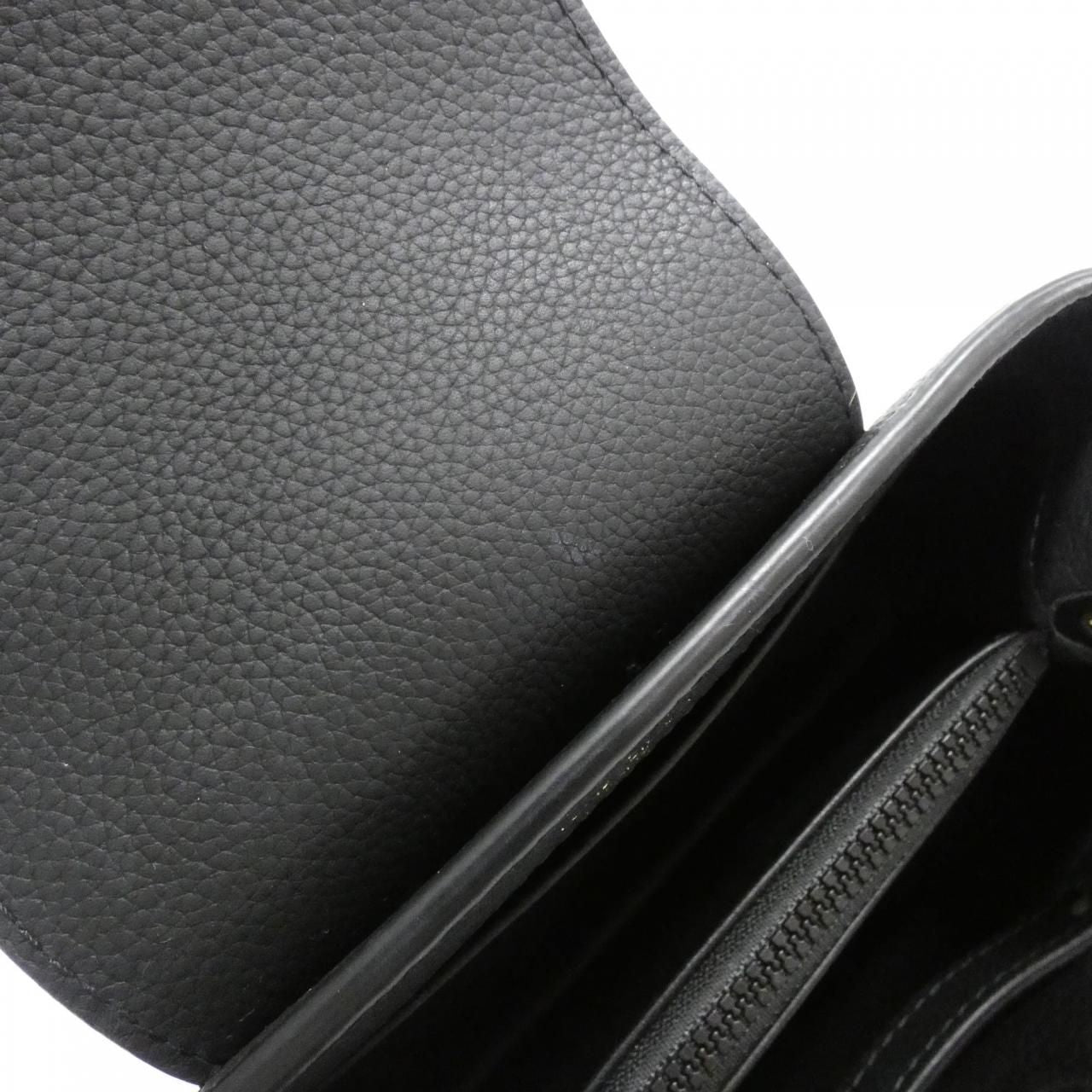 Louis Vuitton Capucines East West Mini Bag — view 9