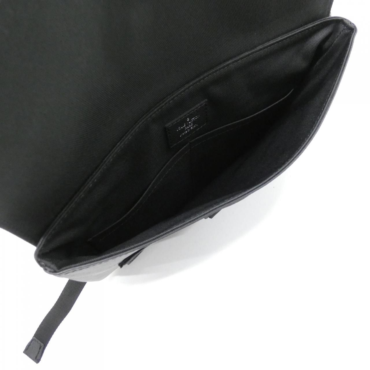 Louis Vuitton Taiga Llama Flap Messenger Shoulder Bag — view 6