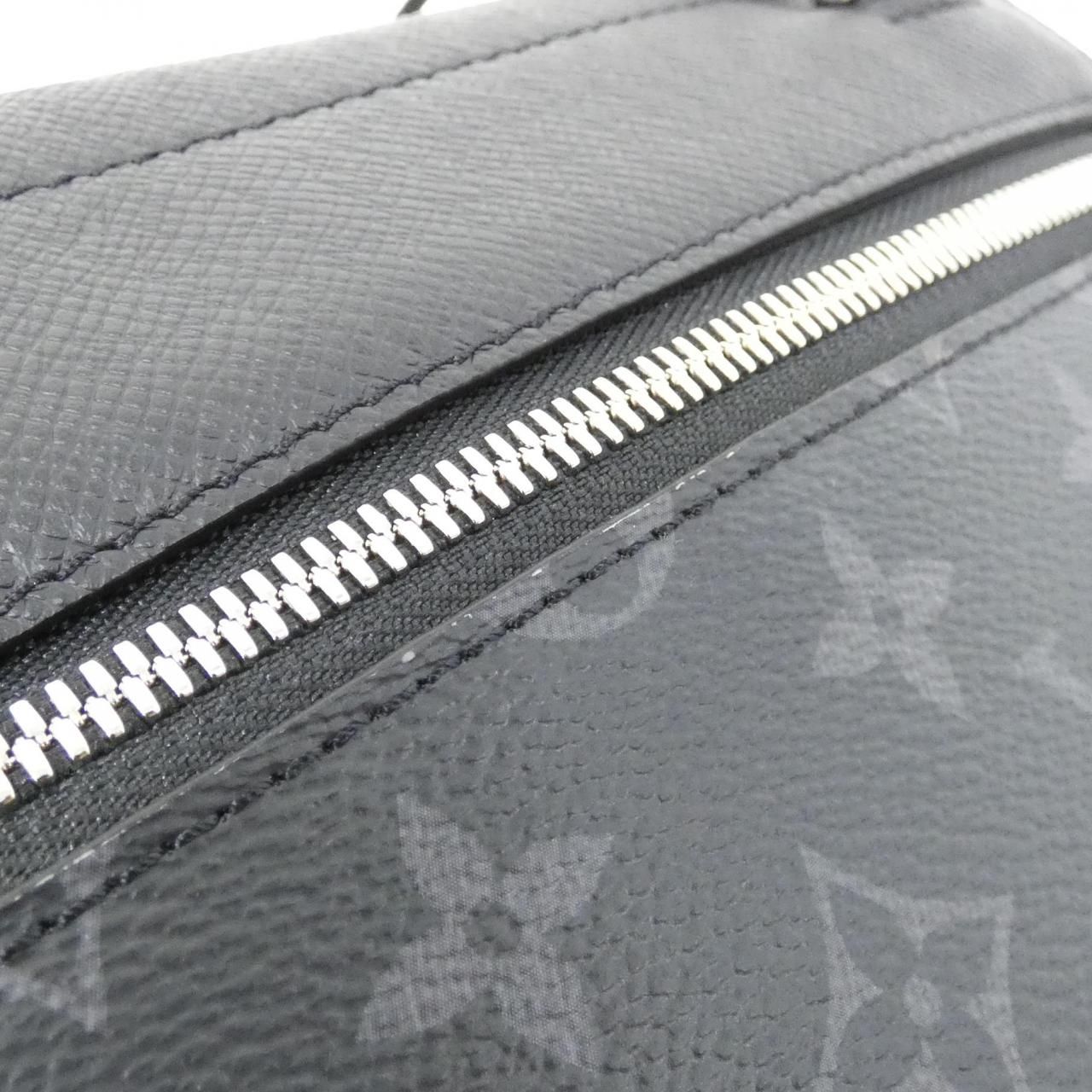 Louis Vuitton Taiga Llama Flap Messenger Shoulder Bag — view 4