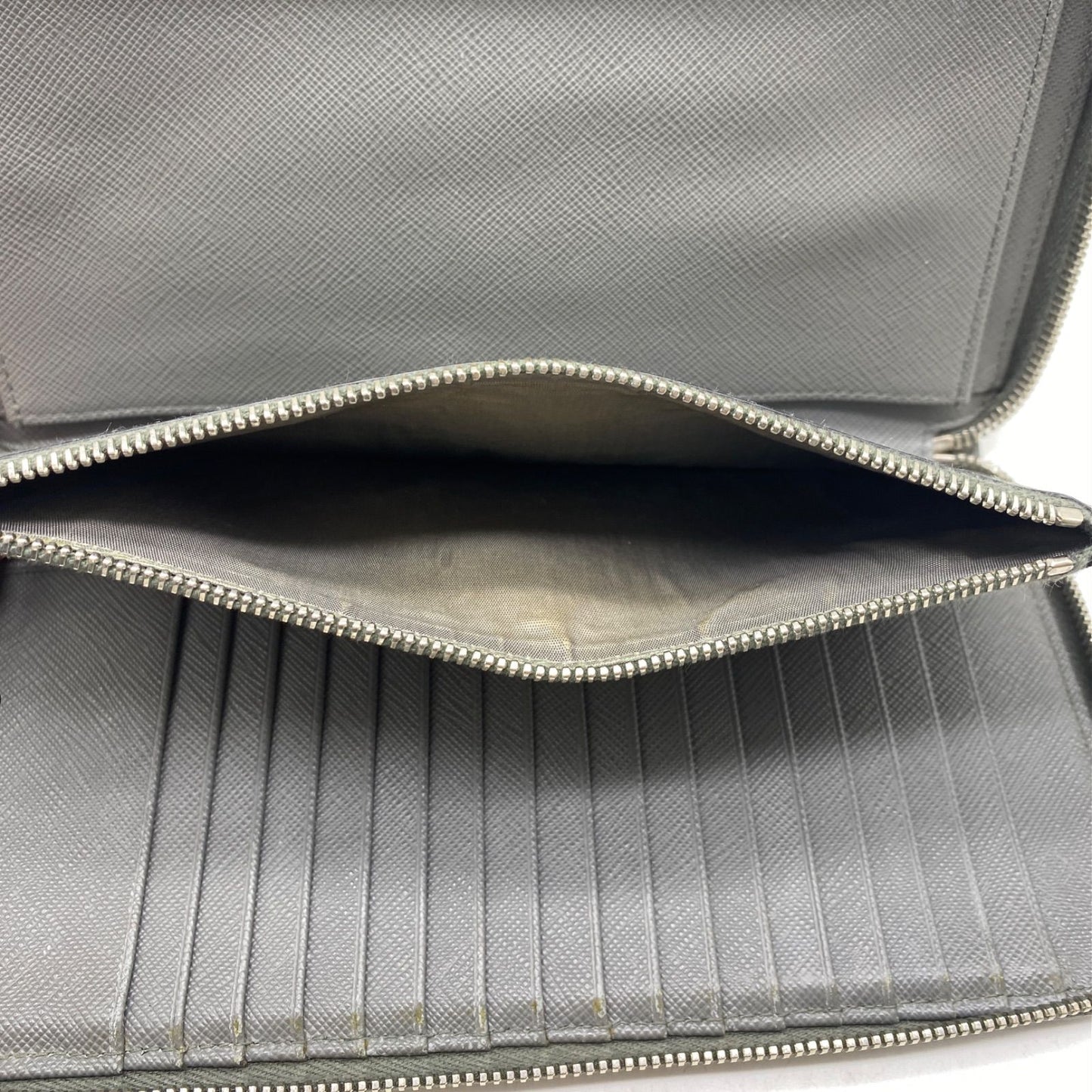 Prada Organizer Wallet Bifold Saffiano — view 9