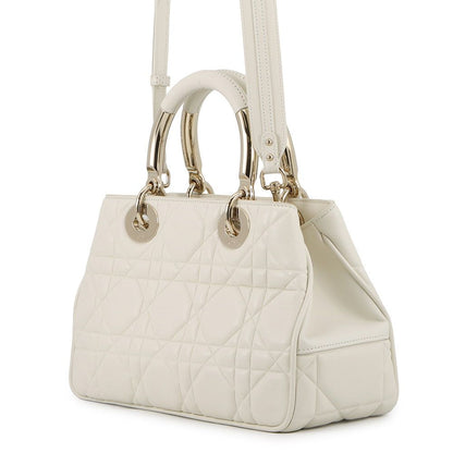 Dior Handbag Cannage 95.22 Calf Leather 2-Way White — view 2
