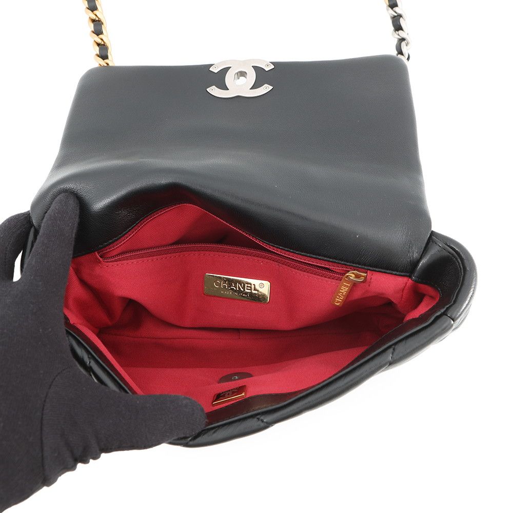 Chanel Chain Shoulder Bag 19 CC Logo Shiny Lambskin Black — view 5