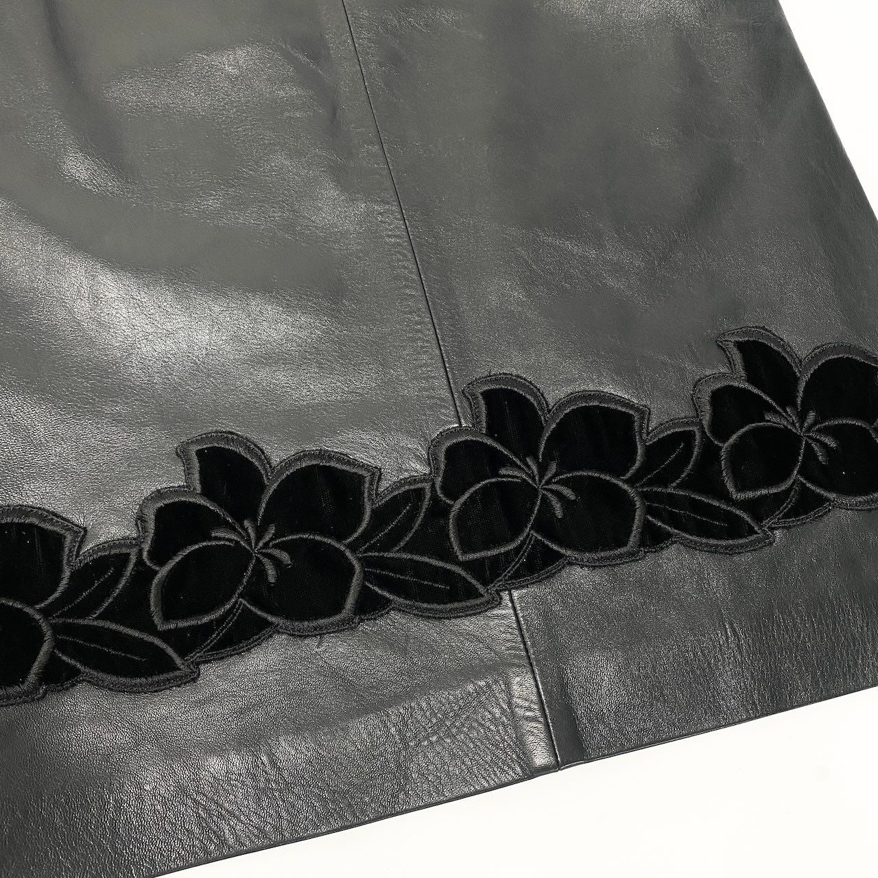 Loewe Leather Skirt Knee Length Flower Motif Floral Pattern 38 Black — view 6
