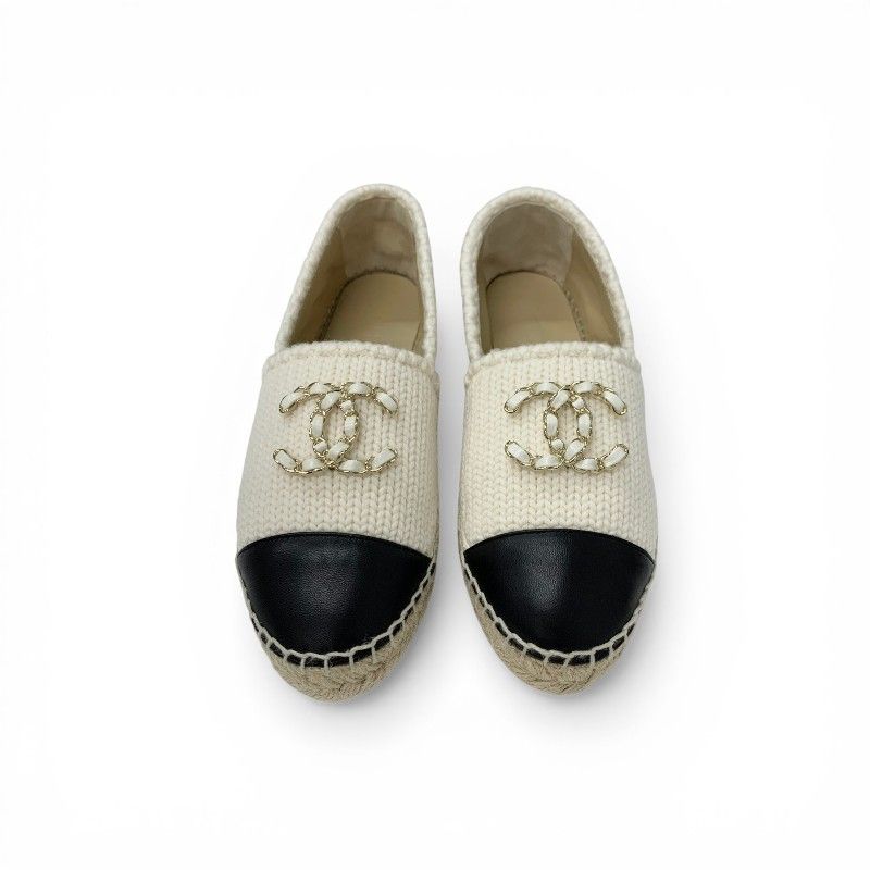 Chanel Flat Shoes Fabric Leather Ivory Black CC Logo Espadrille Chain — view 2