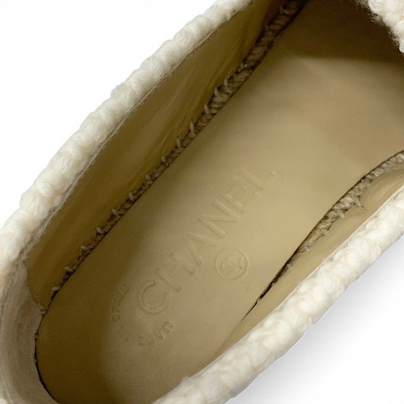 Chanel Flat Shoes Fabric Leather Ivory Black CC Logo Espadrille Chain — view 7