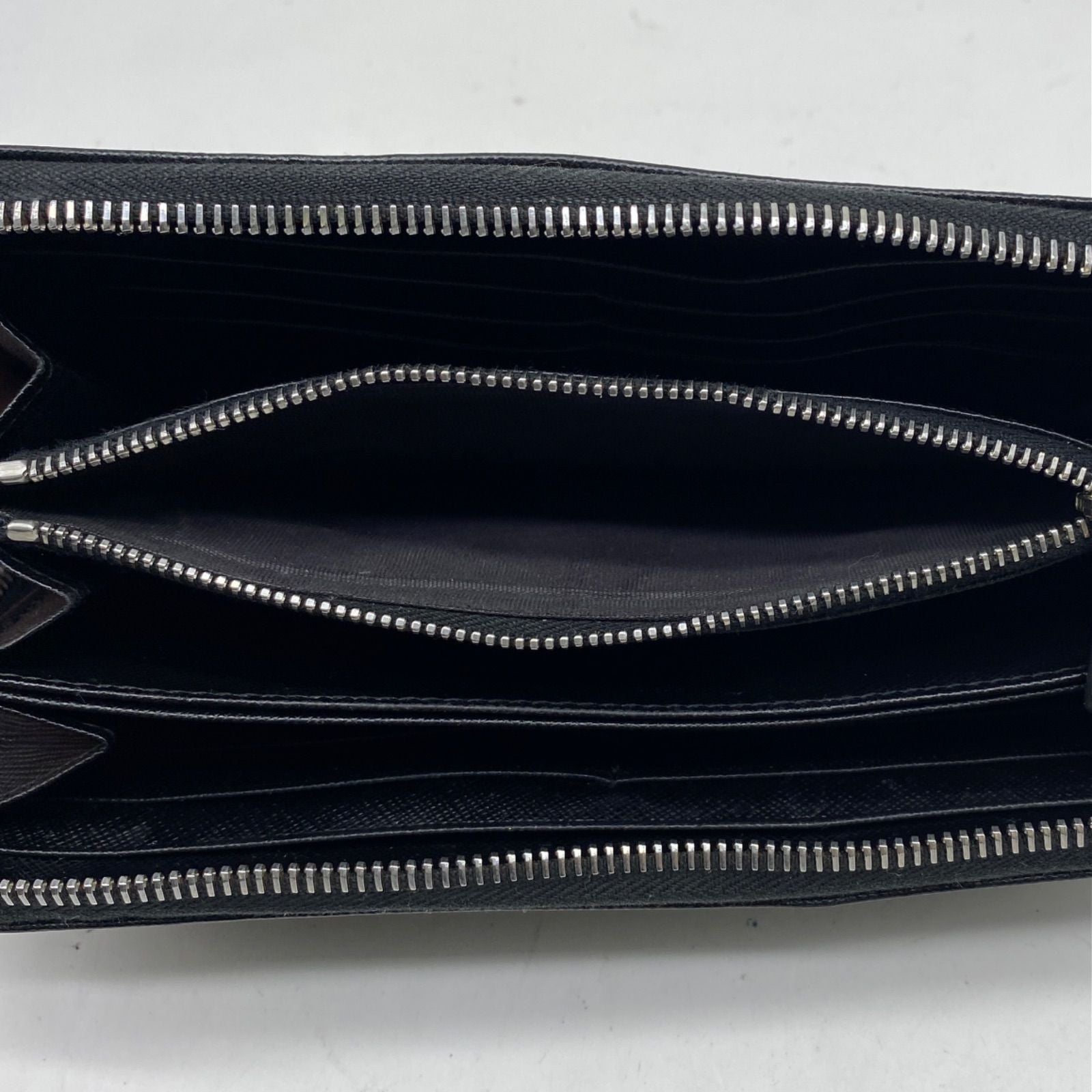 Prada Round Wallet Saffiano Black — view 9