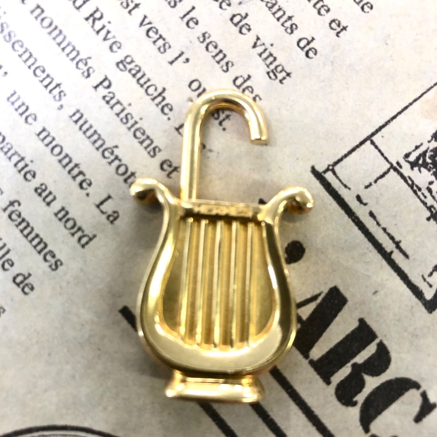 Hermes Harp Cadena Key Instrument Necklace Top Charm Gold
