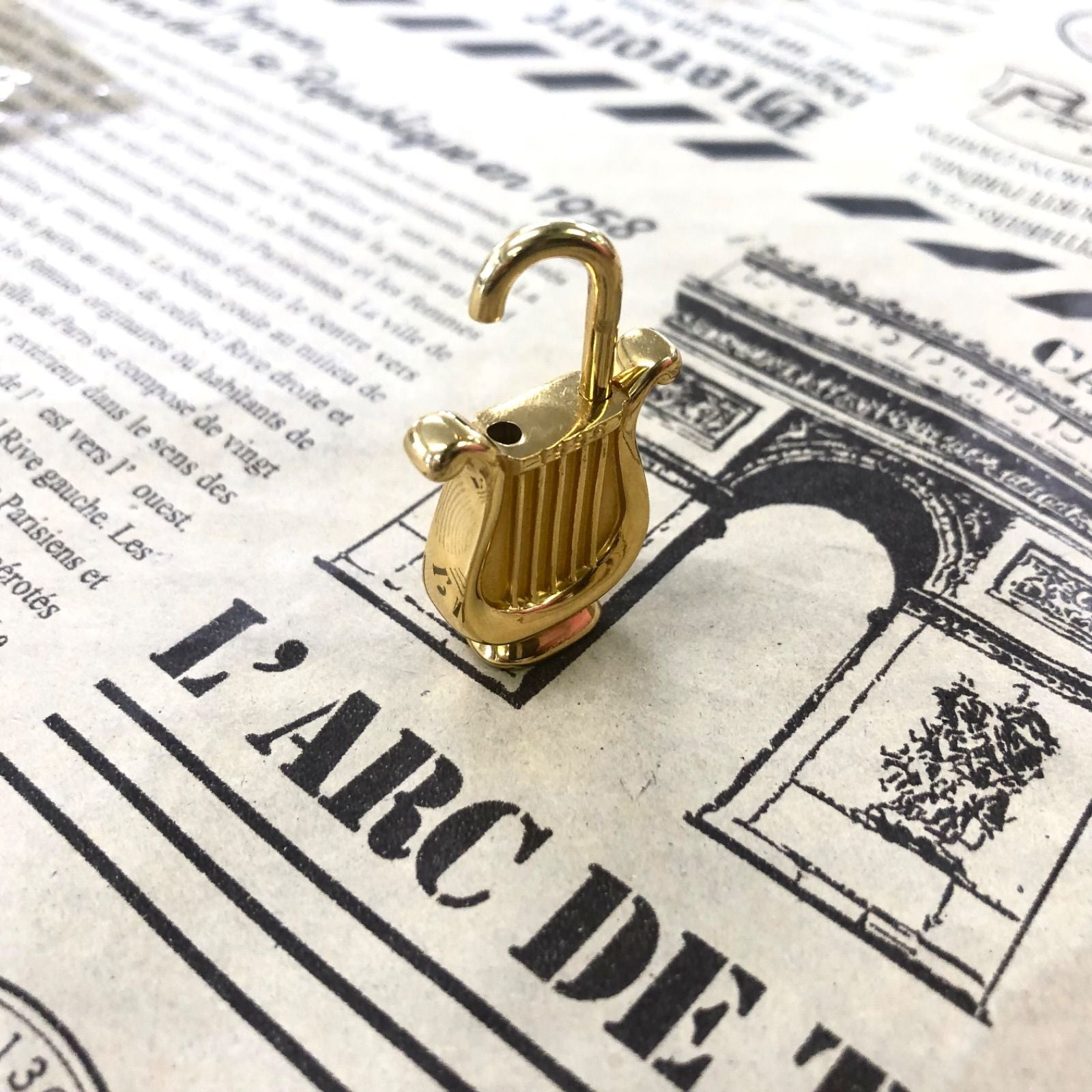 Hermes Harp Cadena Key Instrument Necklace Top Charm Gold — view 4
