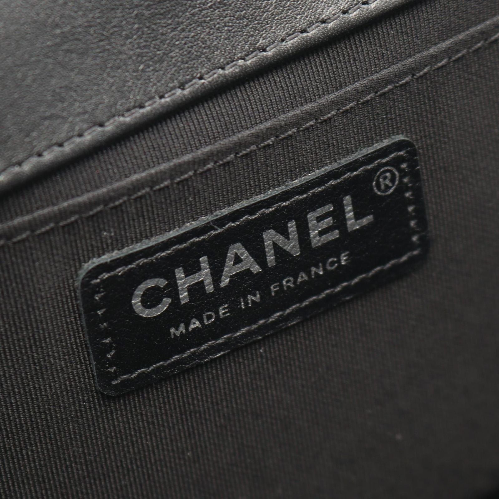 Chanel Shoulder Bag Small Blanc Stitch Black Lambskin Chain — view 4