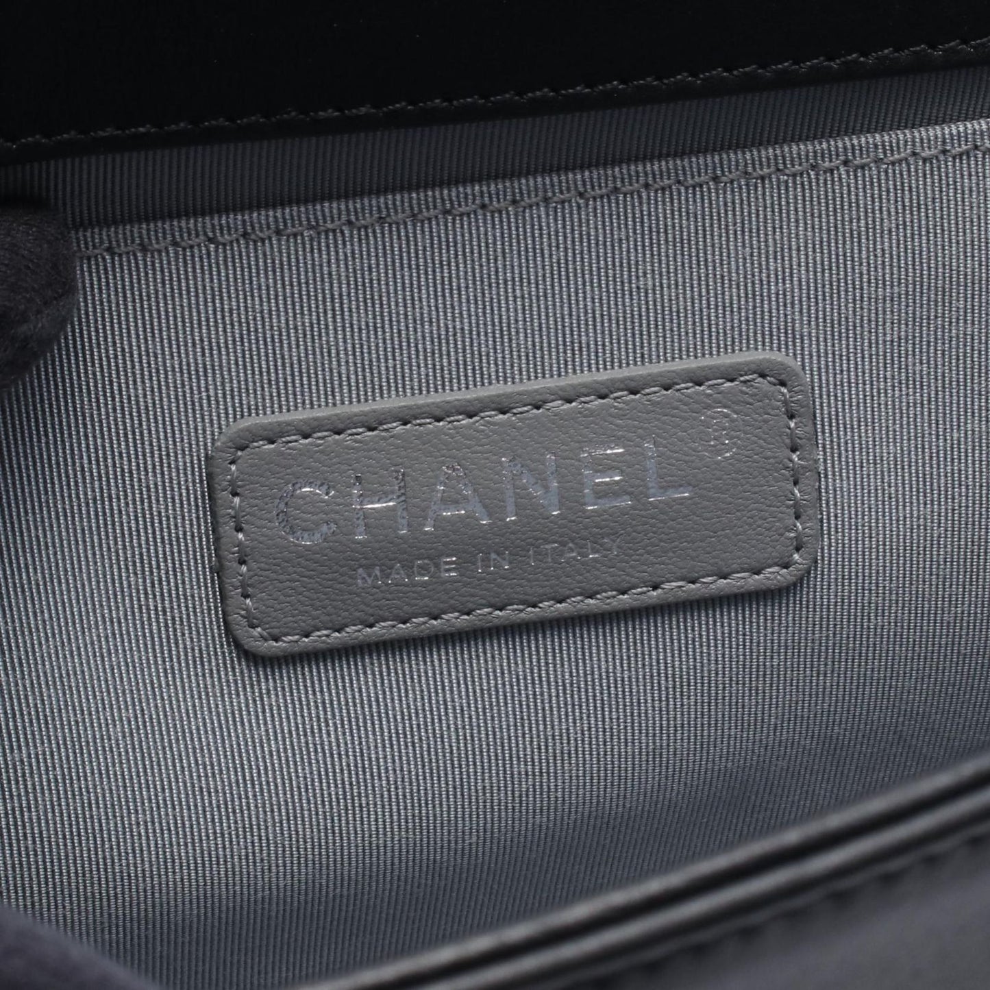 Chanel Shoulder Bag Black Leather Chain — view 4