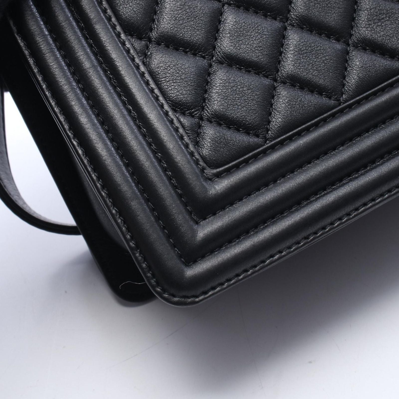 Chanel Shoulder Bag Black Leather Chain — view 6