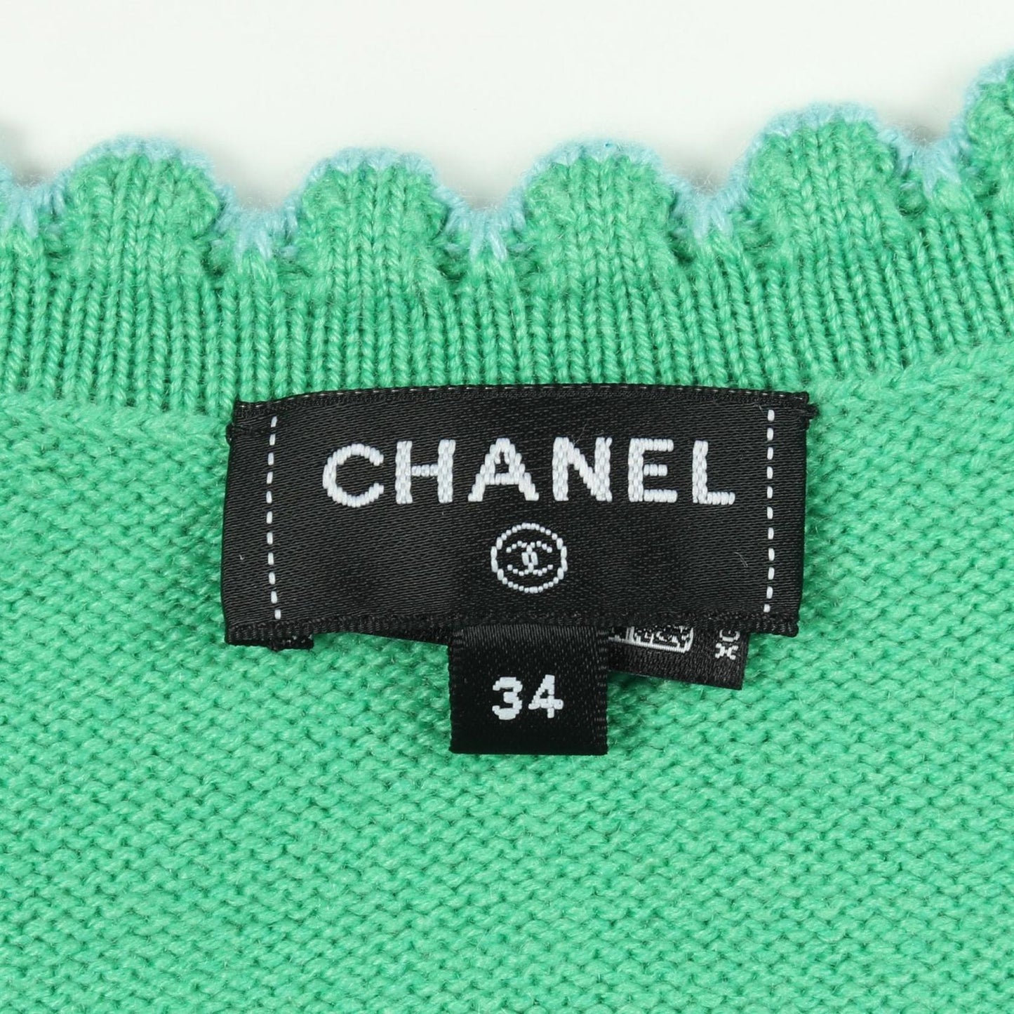 Chanel Cardigan CC Logo Button Cashmere — view 3