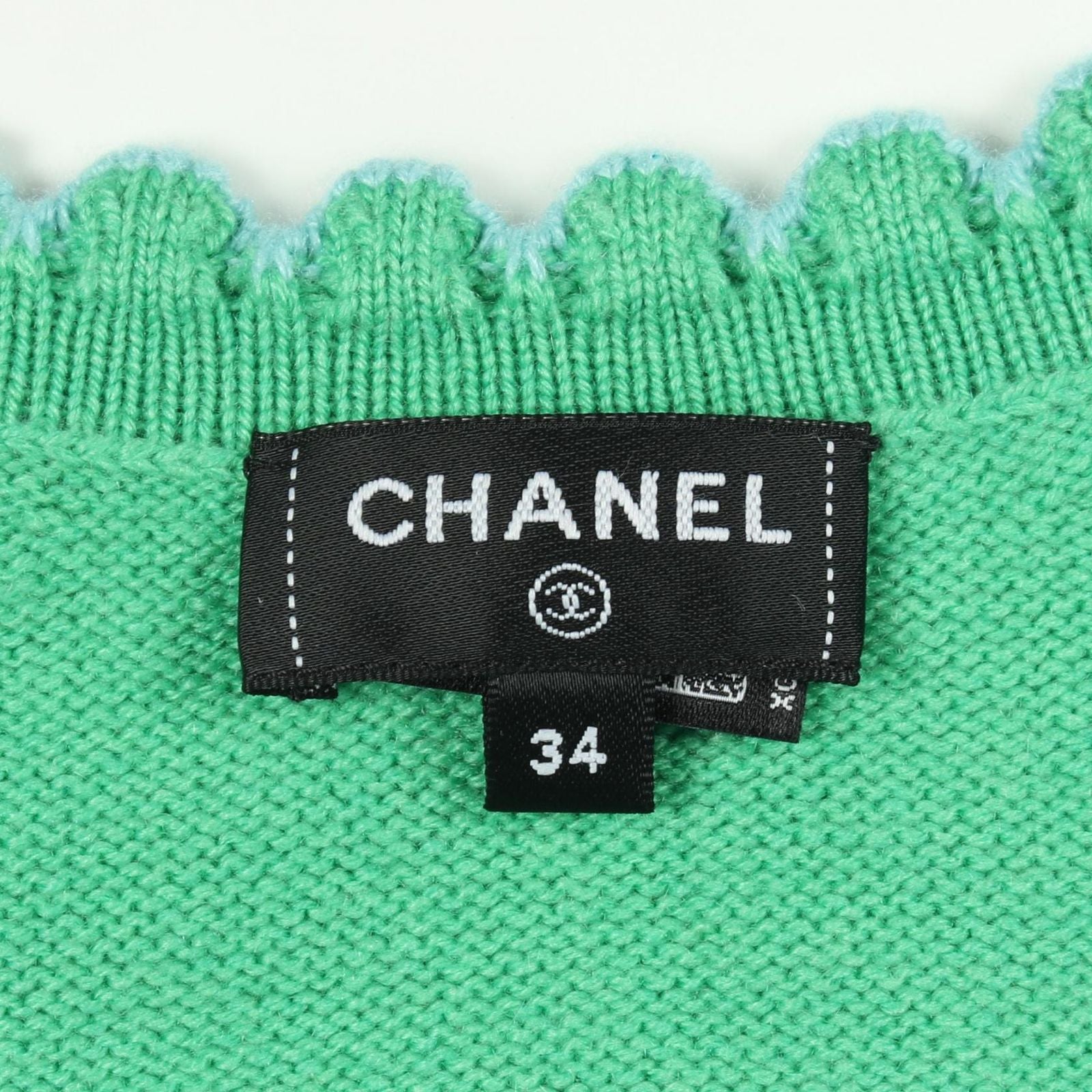 Chanel Cardigan CC Logo Button Cashmere — view 3
