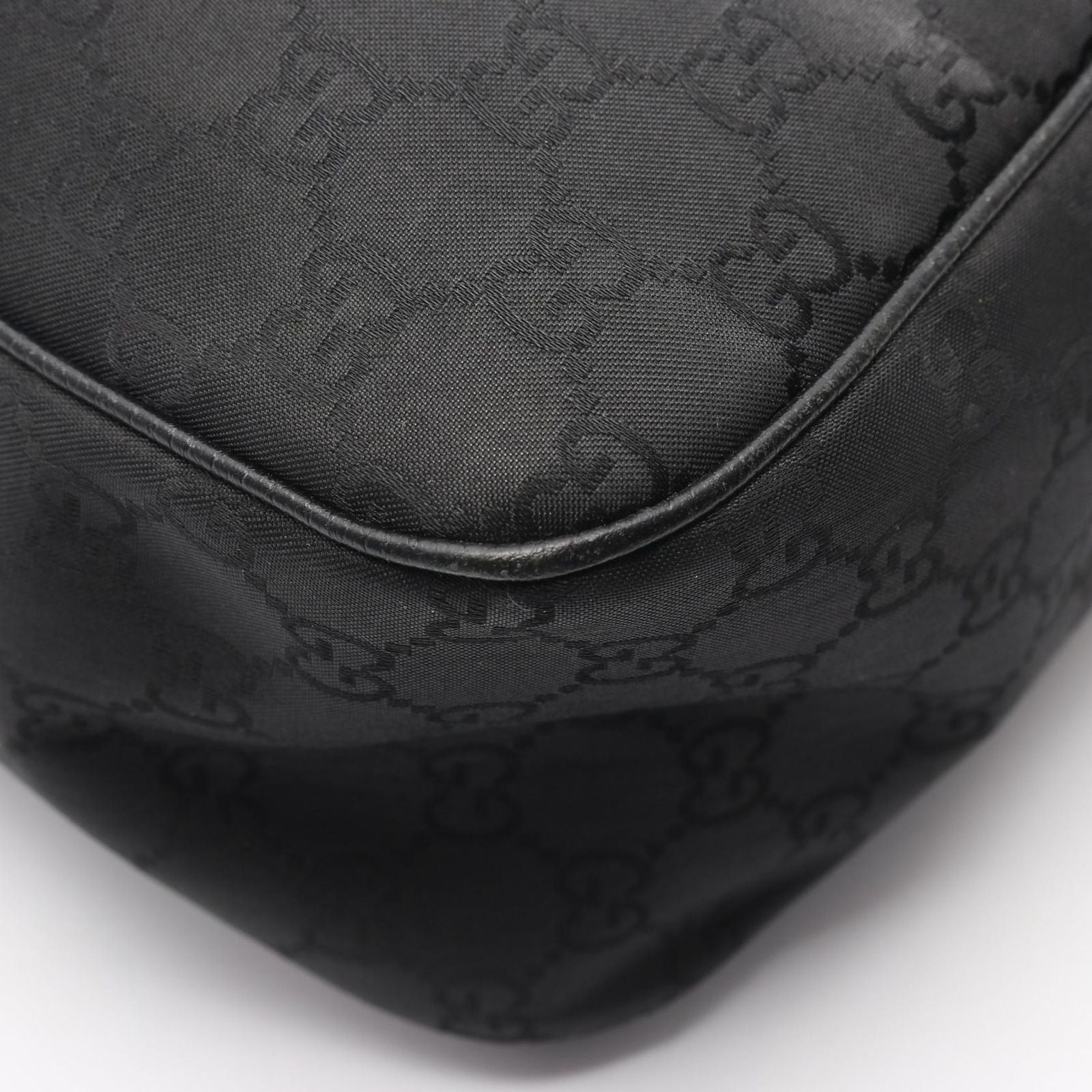 Gucci Shoulder Bag GG Nylon Black — view 5