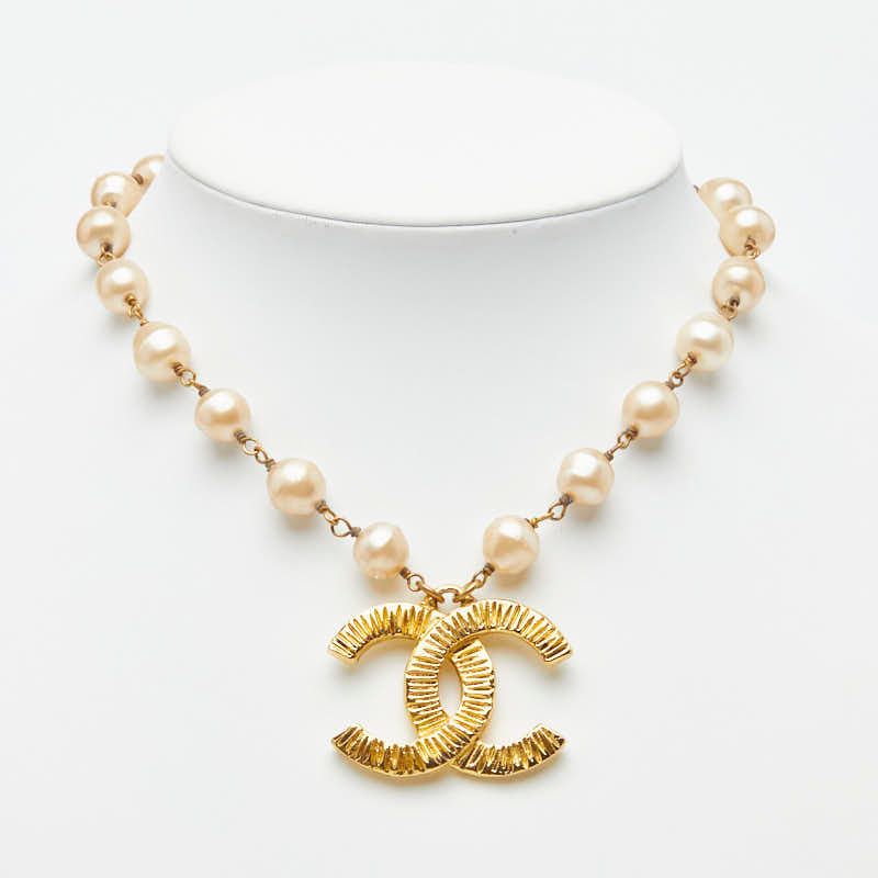 Chanel CC Logo Pendant Necklace Gold Plated Faux Pearl — view 8