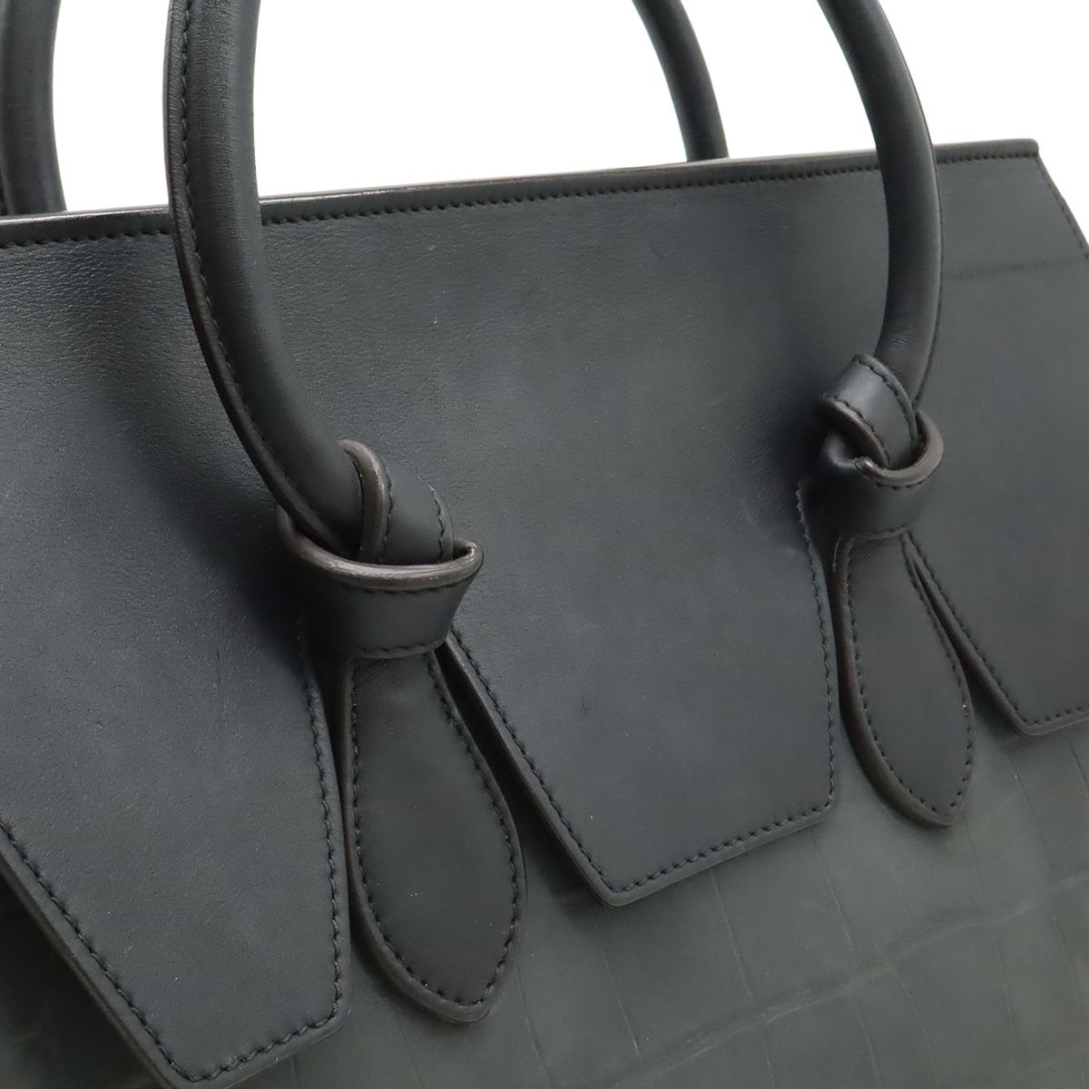 Celine Thailand Tie Thai Tote Leather — view 8