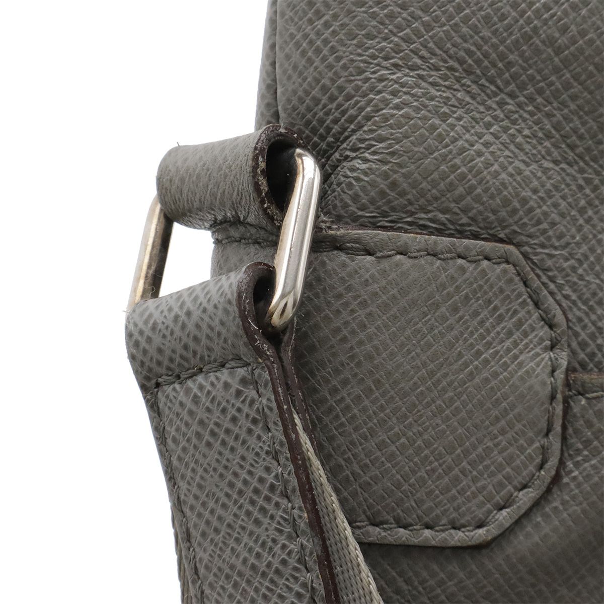 Louis Vuitton Taiga Sasha Shoulder Bag Crossbody Calf Leather Glacier Gray — view 6