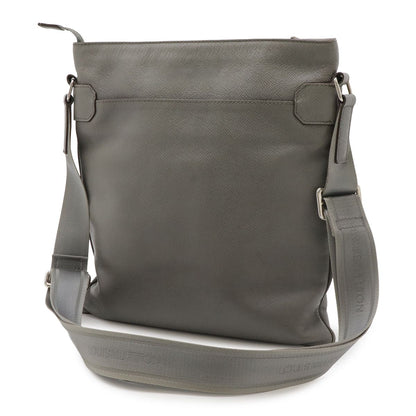 Louis Vuitton Taiga Sasha Shoulder Bag Crossbody Calf Leather Glacier Gray — view 2