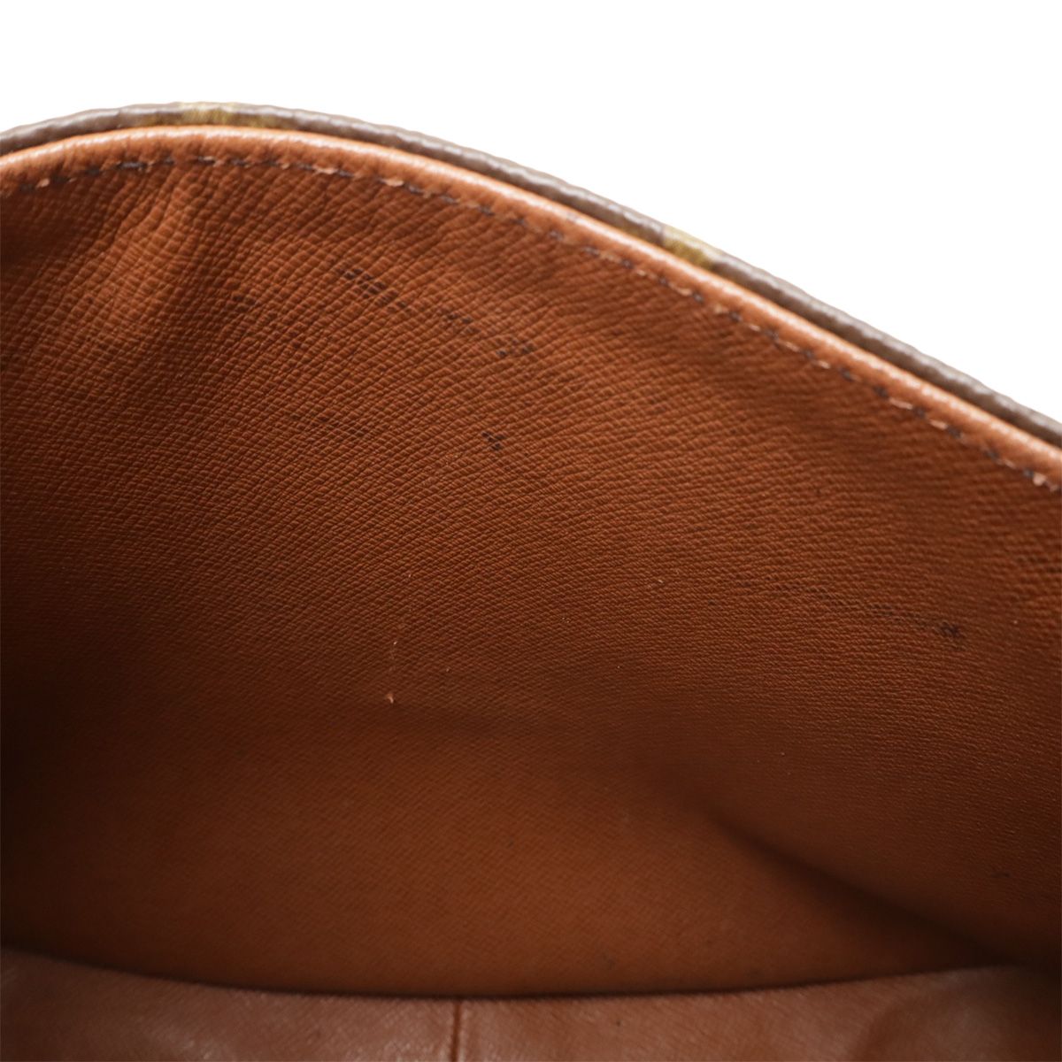 Louis Vuitton Monogram Saint Cloud 24 GM — view 7