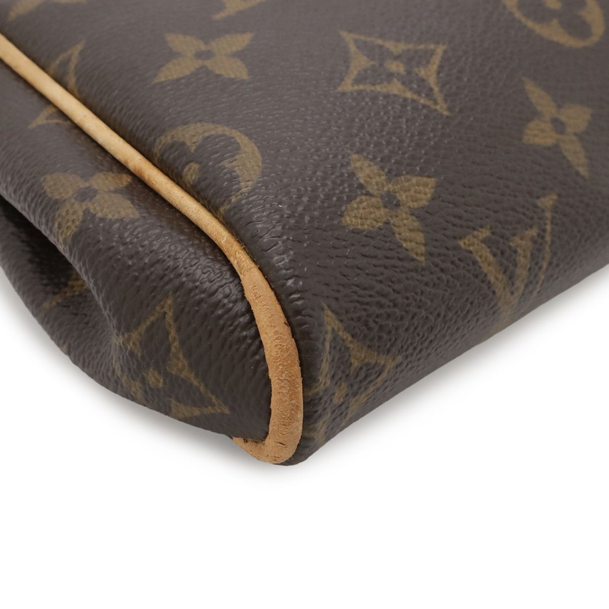 Louis Vuitton Monogram Pouch Party Chain 2-Way Shoulder Bag — view 3