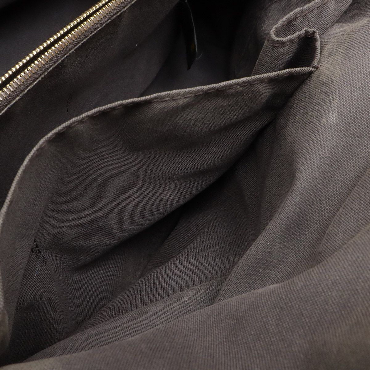 Fendi Chameleon Tote Leather Black Gold — view 7