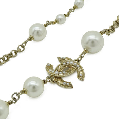 Chanel CC Logo Faux Pearl Necklace Pendant Gold Plated Ivory — view 2