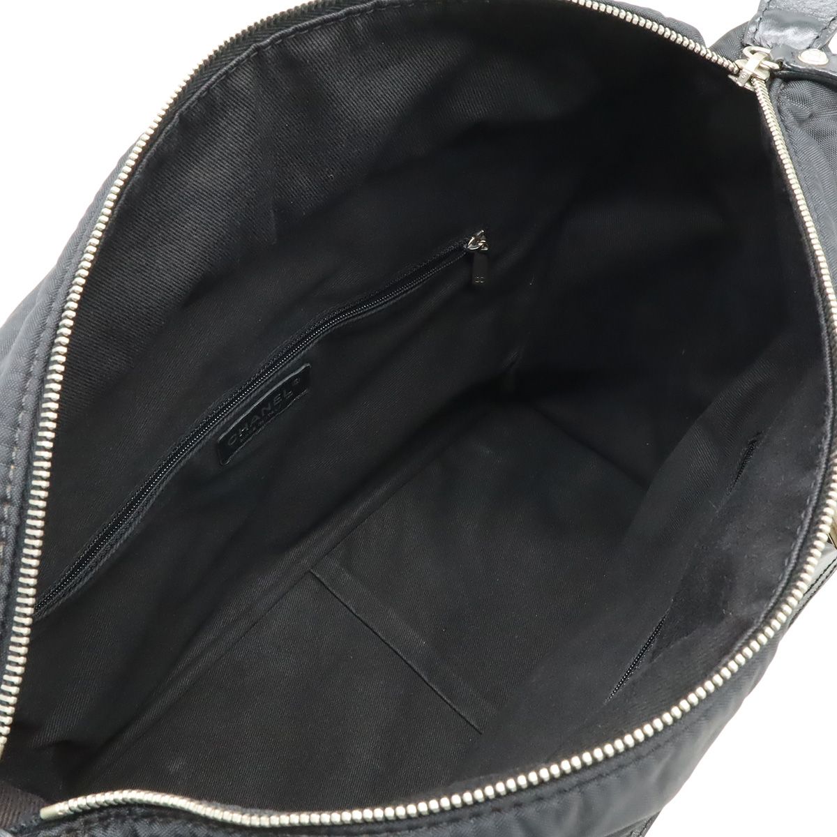 Chanel Paris New York Line Quilted CC Logo Tote Shoulder Bag Nylon Canvas Black — view 6