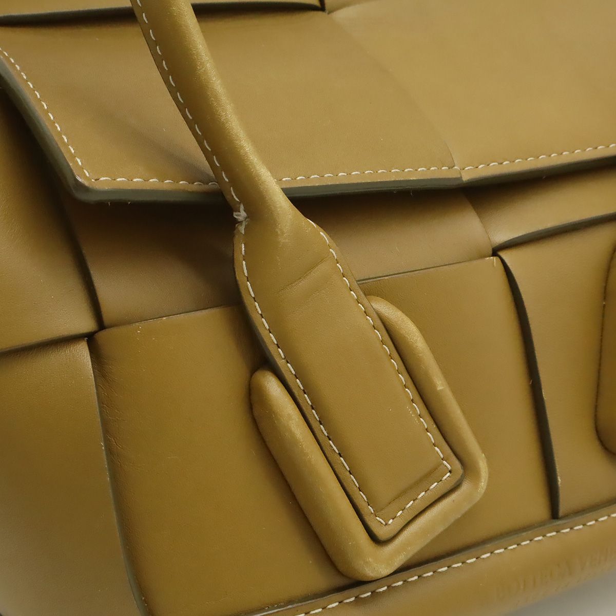 Bottega Veneta Maxi Intrecciato Mini the Arco 2-Way Shoulder Bag Leather — view 9