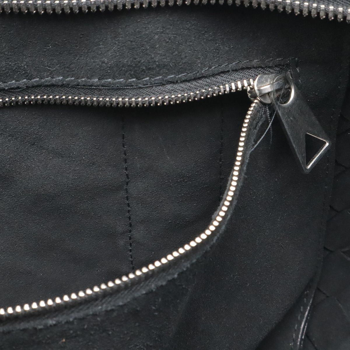Bottega Veneta Intrecciato Tote Large Shoulder Bag Leather Black — view 9