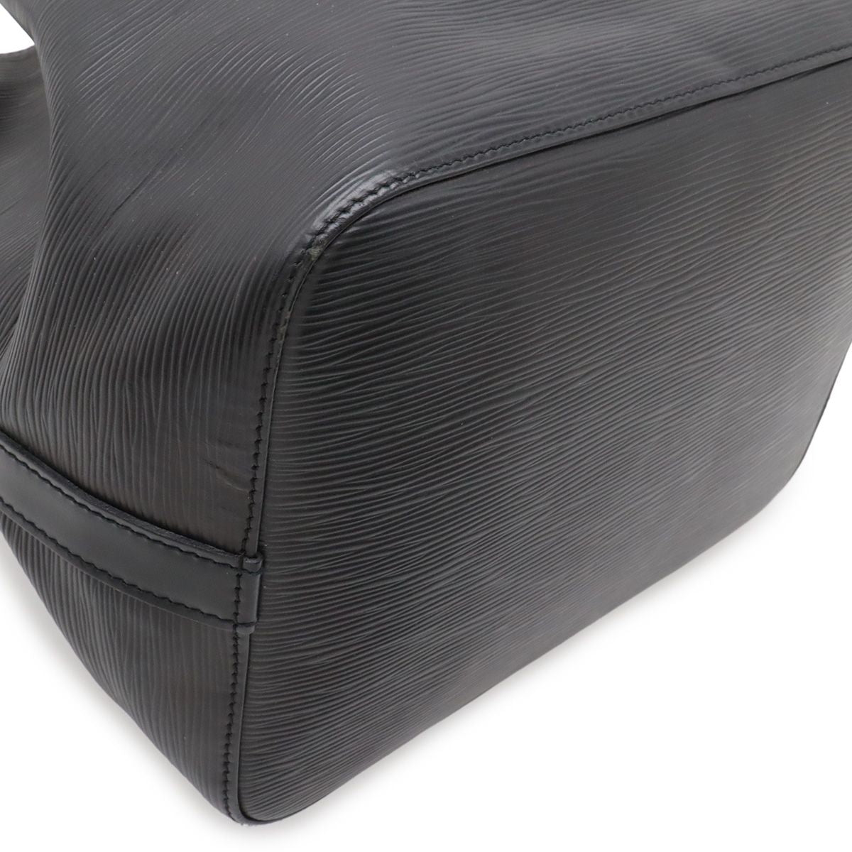 Louis Vuitton Epi Petit Noir Shoulder Bag Drawstring Black — view 3