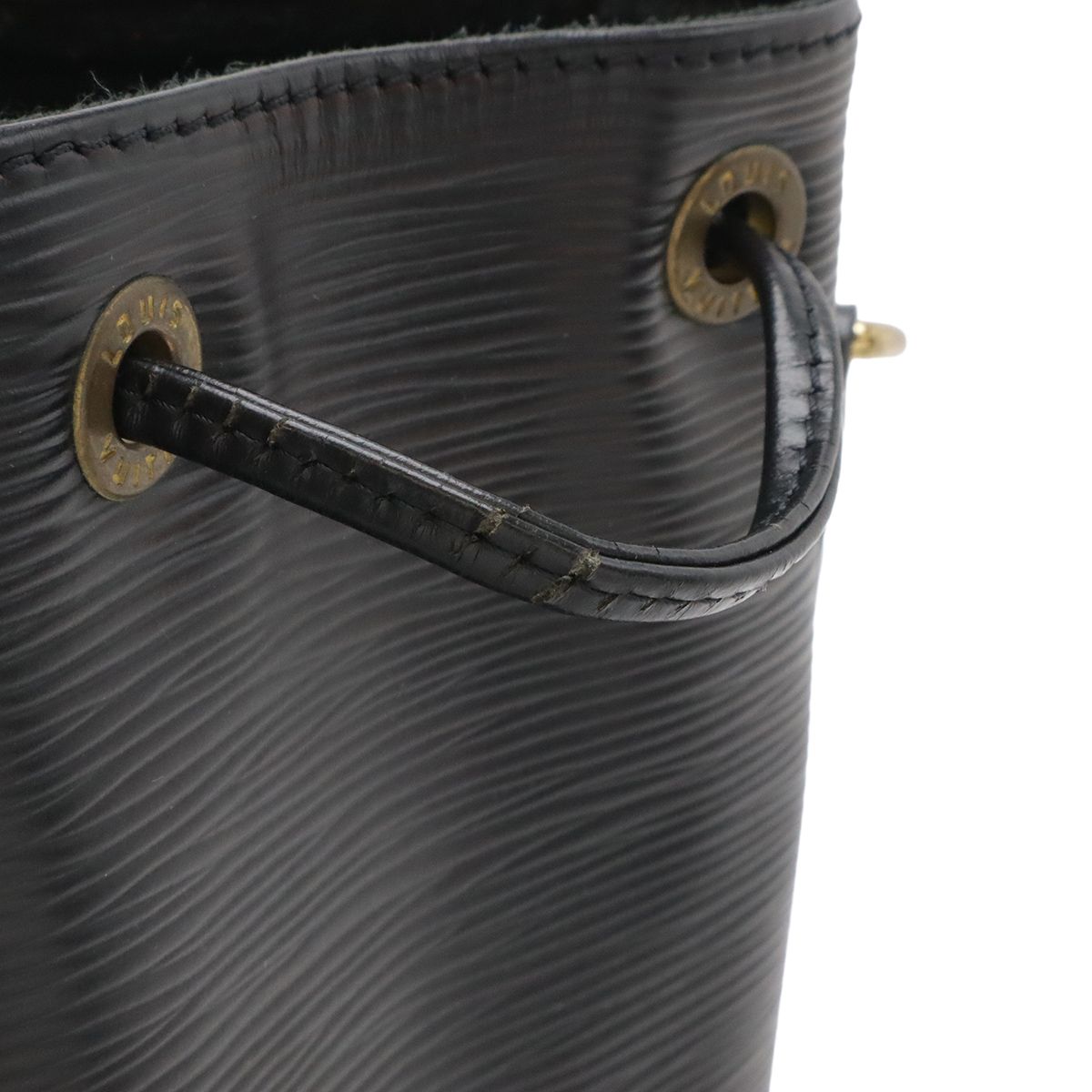 Louis Vuitton Epi Petit Noir Shoulder Bag Drawstring Black — view 4