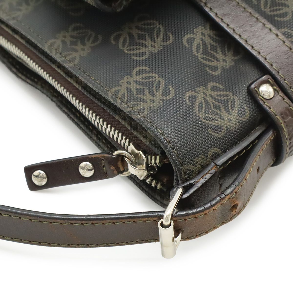 Loewe Anagram Shoulder Bag Crossbody Leather Black Dark Brown Silver — view 4