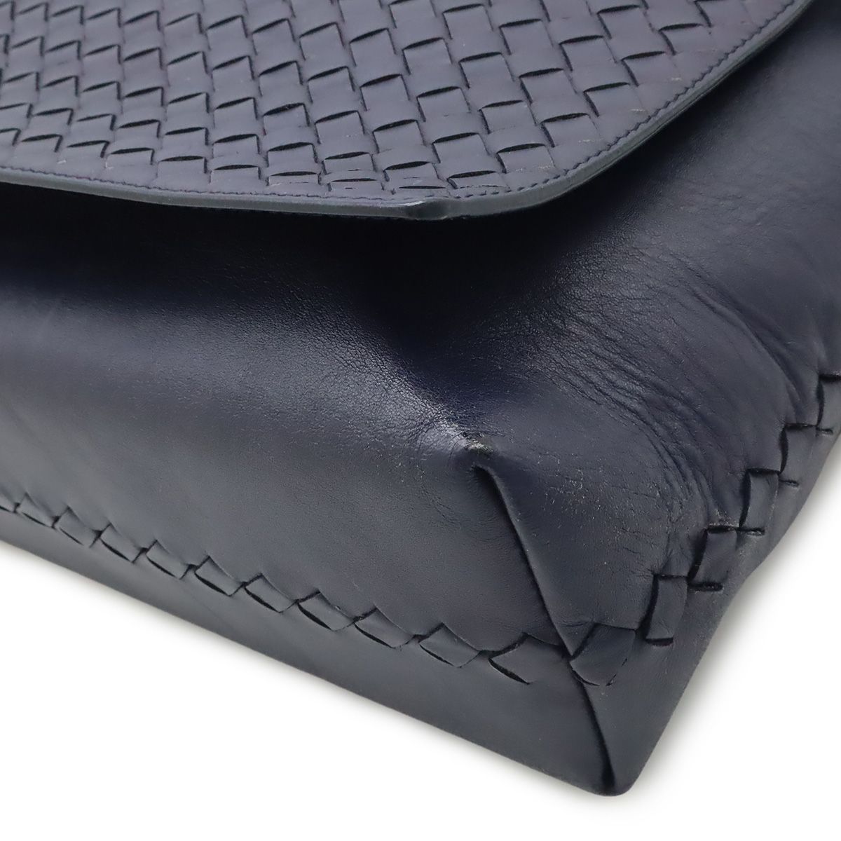 Bottega Veneta Intrecciato Messenger Bag Leather Dark Purple — view 3