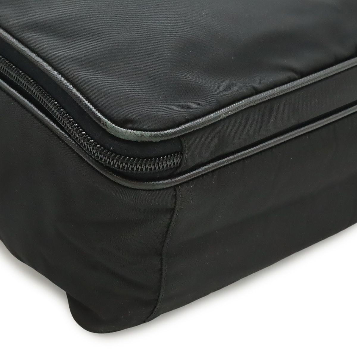 Prada Triangle Logo Business Briefcase 2-Way Shoulder Bag Nylon Nero Black — view 3