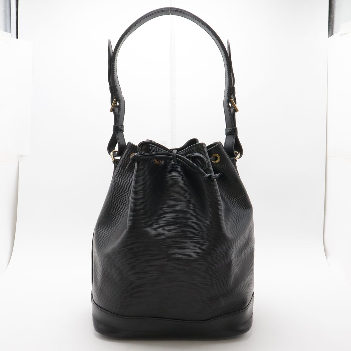 Louis Vuitton Epi Noe Shoulder Bag Drawstring Noir Black Gold