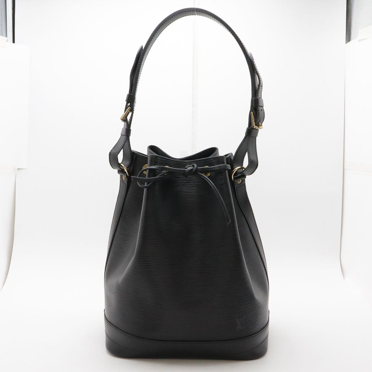 Louis Vuitton Epi Noe Shoulder Bag Drawstring Noir Black Gold