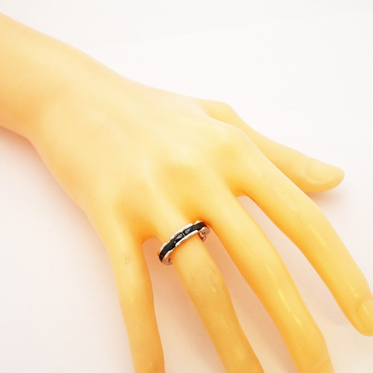 Chanel Ring Ultra Collection 18k White Gold Ceramic Black — view 9