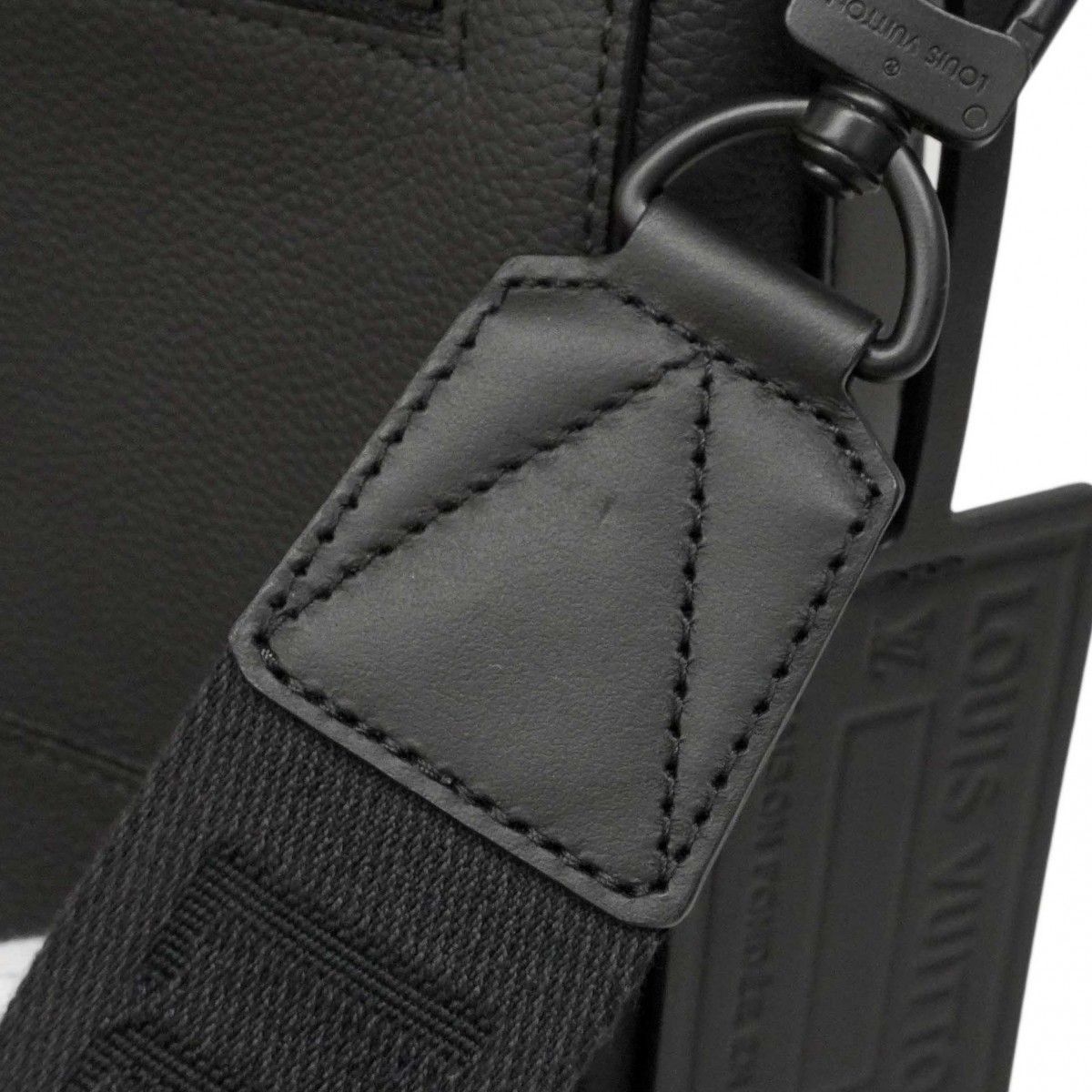 Louis Vuitton Shoulder Bag LV Aerogram Takeoff Messenger Noir — view 7