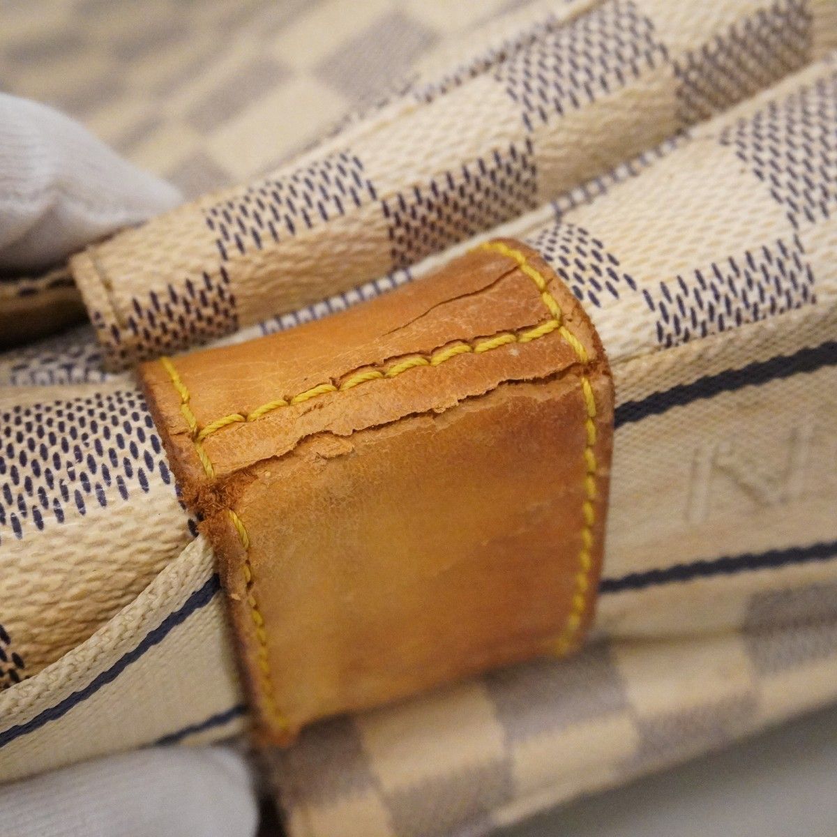Louis Vuitton Shoulder Bag Damier Azur Naviglio White — view 7