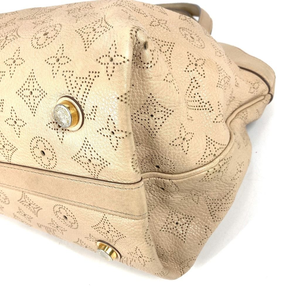 Louis Vuitton Handbag Seal PM Monogram Mahina Leather Beige — view 6