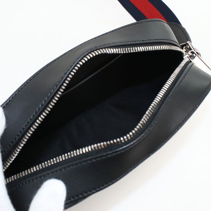 Gucci GG Supreme Crossbody Shoulder Bag Leather — view 3