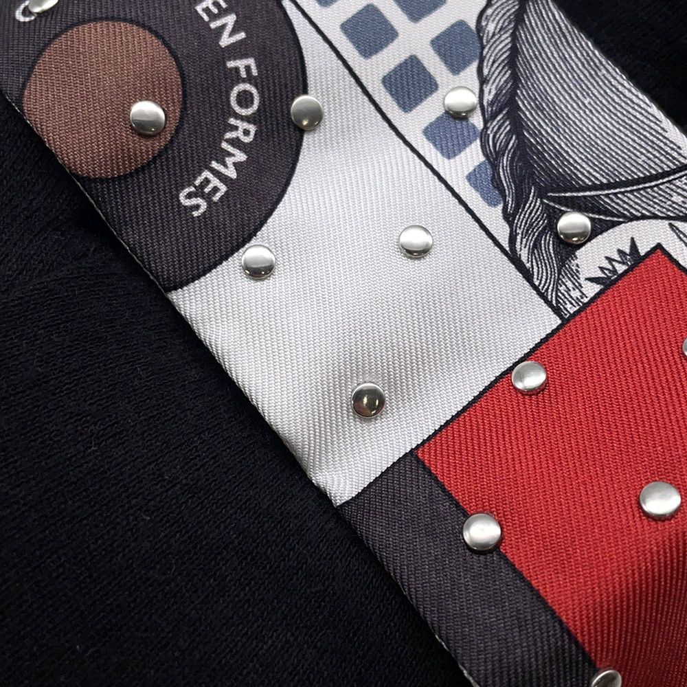 Hermes Scarf Twilly Courte Cavalier en Formes Studs — view 5