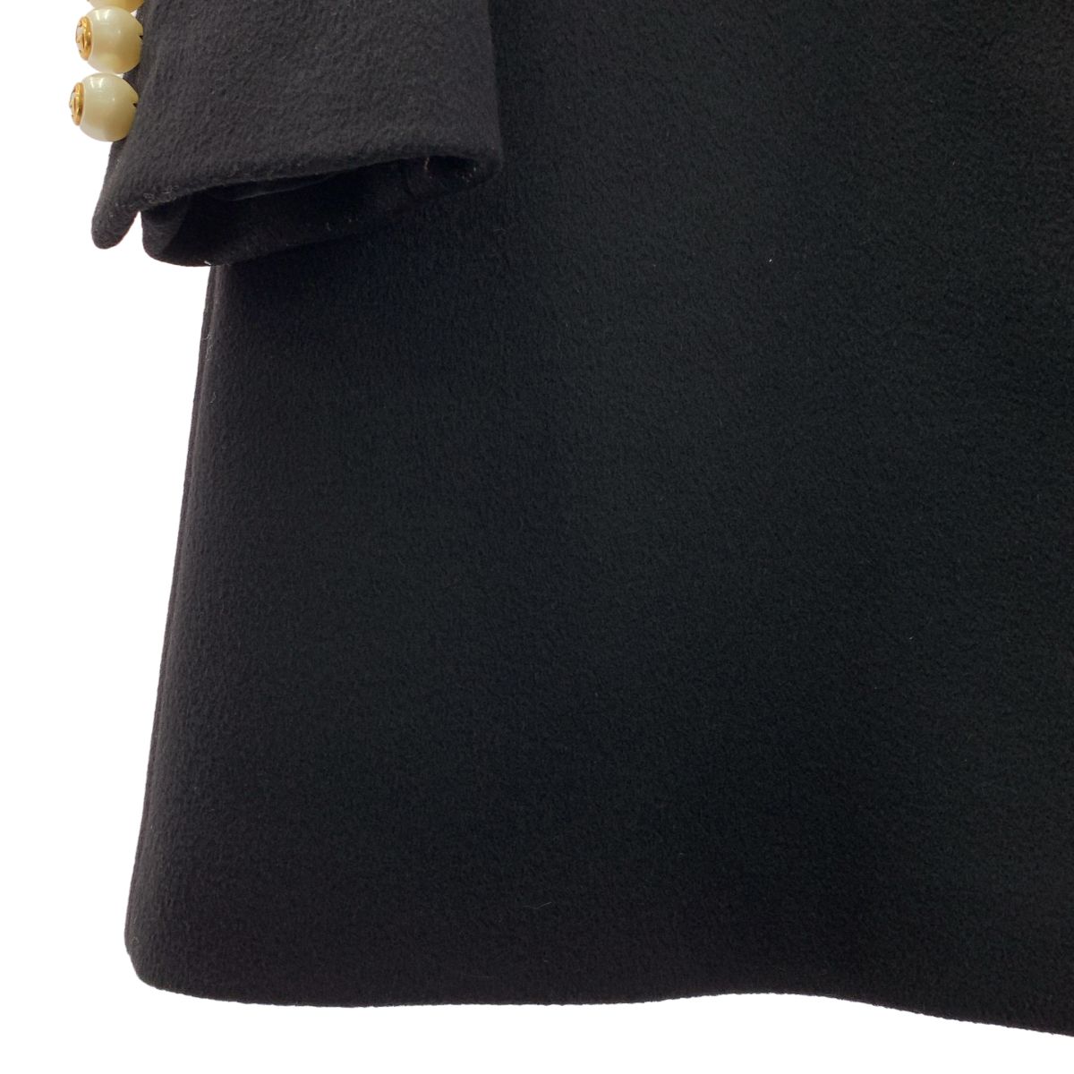 Gucci Pearl Button Interlocking Wool Coat 38 Black — view 3